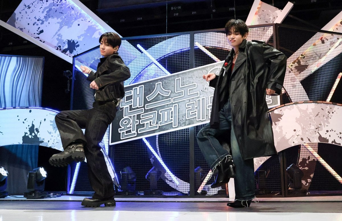 BTS V dan Jungkook di Sore Suno