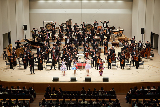 OkeKatsu orchestra stage