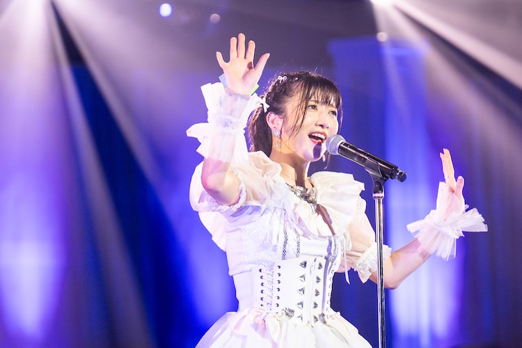 Arai Hitomi on stage