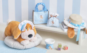 ディズニー」ピーター・パンに登場するナナの愛らしさ全開♪ フリルやリボンいっぱい！水色×白の爽やかなアイテムが登場 | アニメ！アニメ！