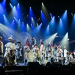 舞台『魔法使いの約束』きみに花を、空に魔法を 後編」ゲネプロレポート。賢者の魔法使いたちが，大切なものを守るため長い夜を戦い抜く https://t.co/xmwCkd4Laf 長い夜を戦い抜く物語や，魔法使い同士の関係性に注目。DMM TVで独占ライブ配信も実施される