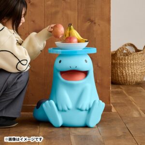 みずうおポケモン「ヌオー」ミニテーブルの受注販売スタート！何を置いても変わらないただ一つの表情
