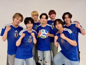 Travis Japanら「けるとめる」ファミリーがFIFAワールドカップを全力応援！宮近「全力でエールを」（コメントあり） - 音楽ナタリー