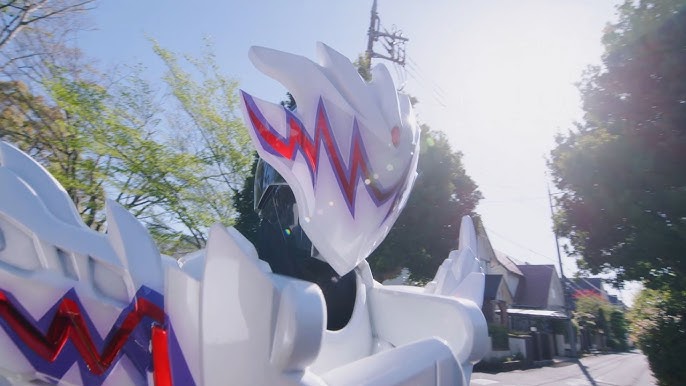 「ガヴ」最凶最悪の敵・仮面ライダーカリエス出現！映画『仮面ライダーガヴ　お菓子の家の侵略者』『ナンバーワン戦隊ゴジュウジャー　復活のテガソード』本予告編