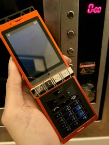 Future Gadget #8 'Phone Microwave' (name subject to change) : r/steinsgate