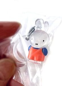 Amazon.co.jp: Mejirushi Accessory Miffy Friends 2 Single Item Gacha Gashapon Capsule Toy (2. Overalls) : Hobbies