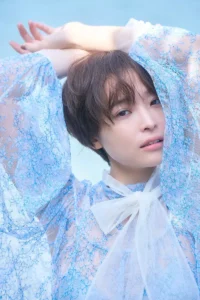 Nagisa Watanabe First Photo Book: Suiheisen