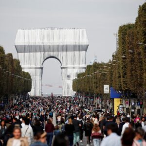 Crowds flock to Champs-Elysees during Paris car-free day | Reuters