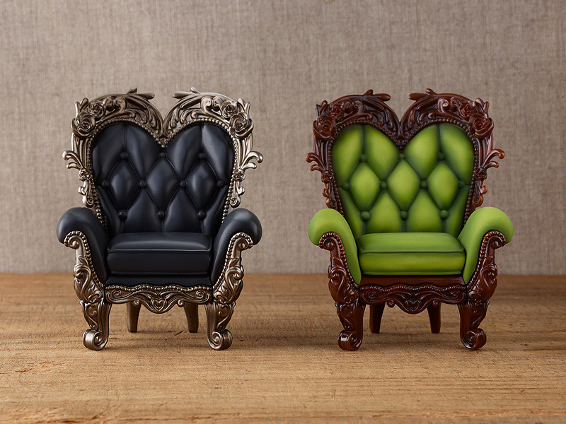 PARDOLL Antique Chair: Noir