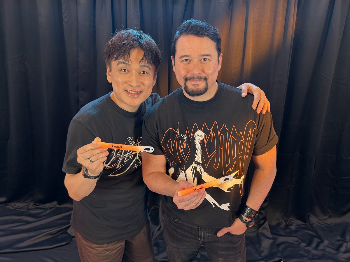 We handed out #MirrorsHigh novelties at the Anime Expo 2026 “BLEACH: Thousand-Year Blood War - The Calamity” Stage! A special photo with Ichigo Kurosaki's VA Masakazu Morita and Johnny Yong Bosch 📸