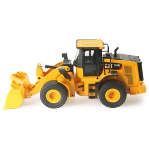 Diecast Masters 1:24 RC CAT 950M Wheel Loader