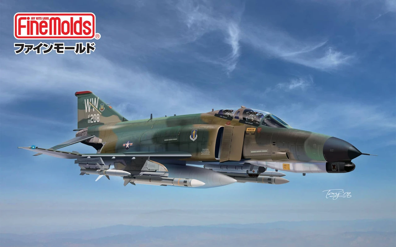 Fine Molds 1/72 USAF F-4G Wild Weasel SEA Camouflage Plastic Model