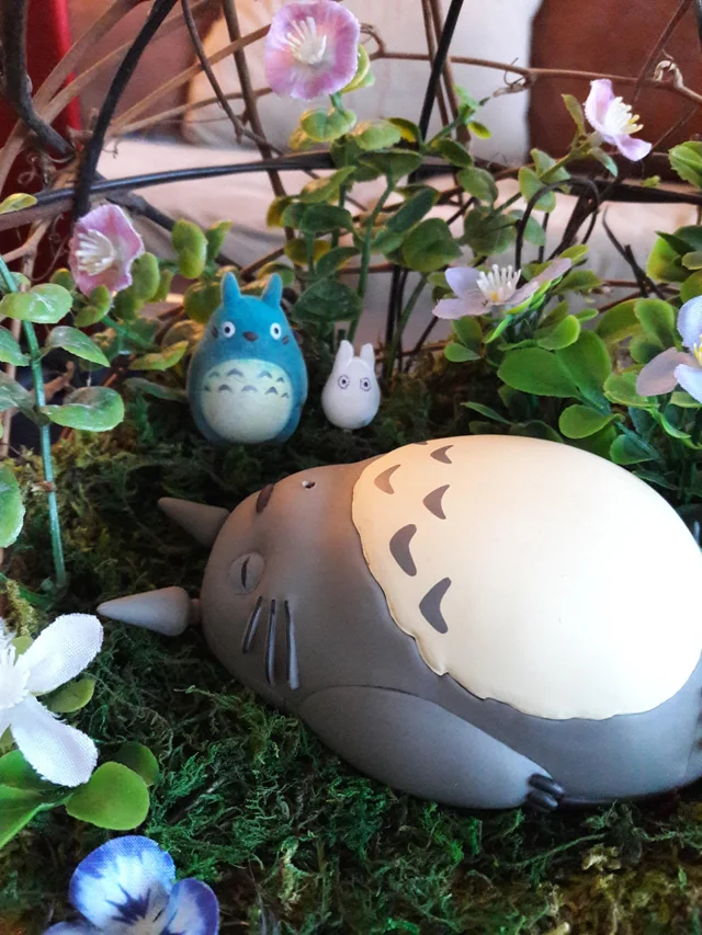I made a sleeping Totoro hanging display : r/ghibli