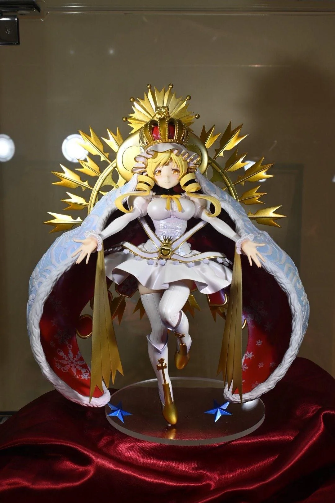 Full Holy Mami figure : r/magiarecord