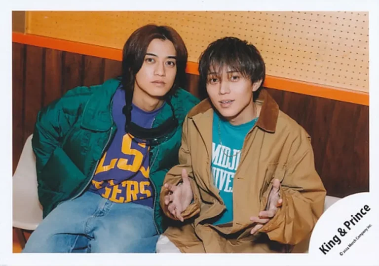 Official photo (STARTO) / idol / King & Prince King & Prince / Ren Nagase and Kaito Takahashi / Horizontal and Above the Knee / Single "halfmoon / moooove!" MV & Jacque