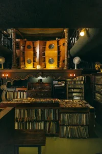Japan's Unique "Ongaku Kissa" Culture: Cafés Designed for Listening to Records｜DEEPTOKYOmagazine