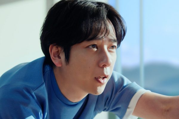 二宮和也、難しいヨガポーズも安定感抜群！新CM撮影秘話　「恵 ガセリ菌SP株ヨーグルト」新CM