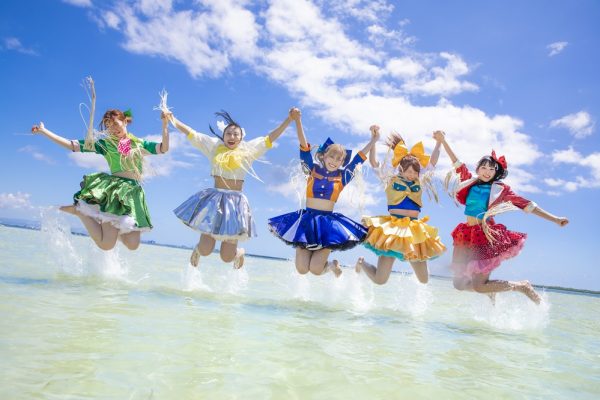MAMESHiBA NO TAiGUN Releases New Song '裸のマーメード (Naked Mermaid)', the Ending Theme for TV Anime 'ぐらんぶる (Grand Blue)', and Unveils MV Shot Entirely in Cebu Island | Skream! Japan & International Rock