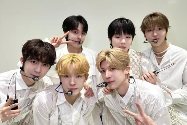 240301 NTV Buzz Rhythm 02 Instagram Updates with NCT WISH : r/NCT