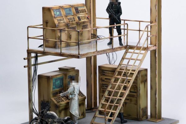 Diorama: Relay Control Platform 1/12 [MMM Toys]