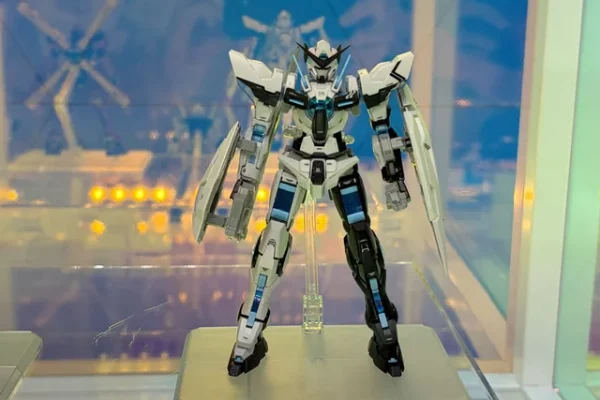 RG 1/144 Marine Crossbone X-1, Fubuki Exia and Hololive RX-78-2 on display at Tokyo Toy Show : r/Hololive