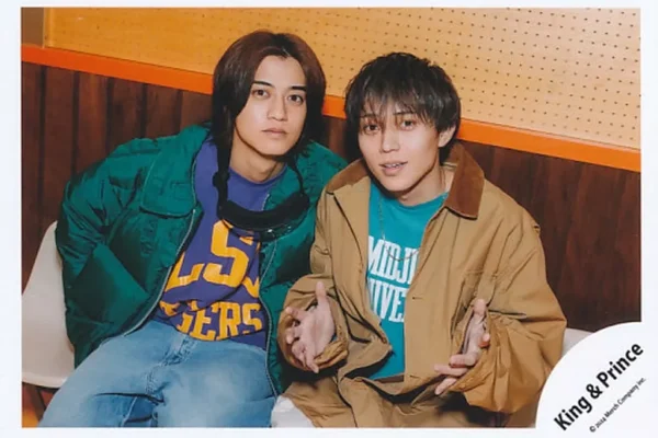 Official photo (STARTO) / idol / King & Prince King & Prince / Ren Nagase and Kaito Takahashi / Horizontal and Above the Knee / Single "halfmoon / moooove!" MV & Jacque