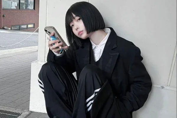 What do you think about Ano-chan? : r/AskAJapanese