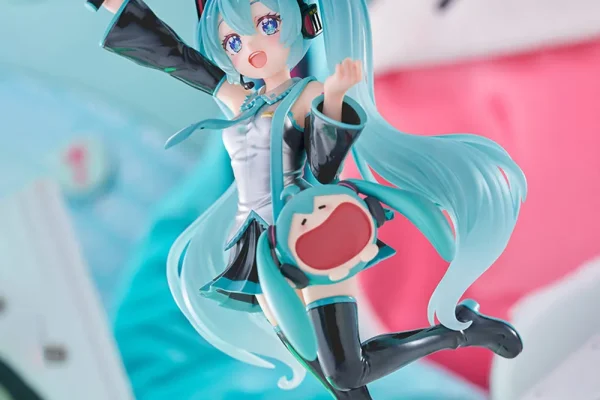 Official Hatsune Miku UWA Itag Bag Figure | ACGN Merch Shop